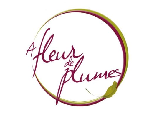 logo de a fleur de plumes crée par creagrafik.com le graphiste qu'il vous faut !